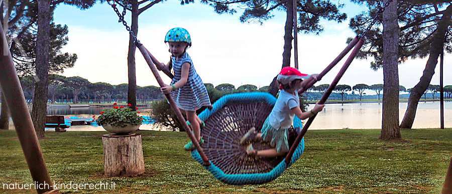 Spielplatz in Spiaggia Romea Urlaub mit Kind